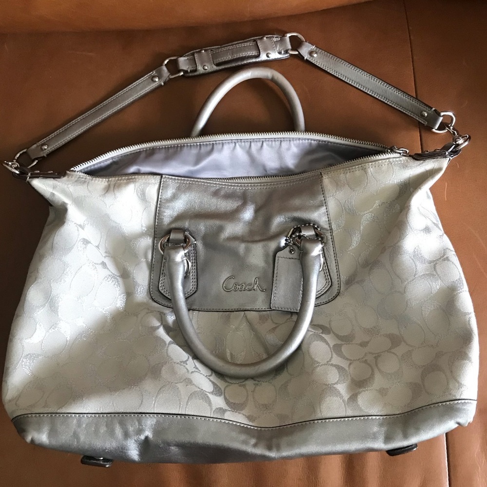 Signature Canvas Authentic Bag